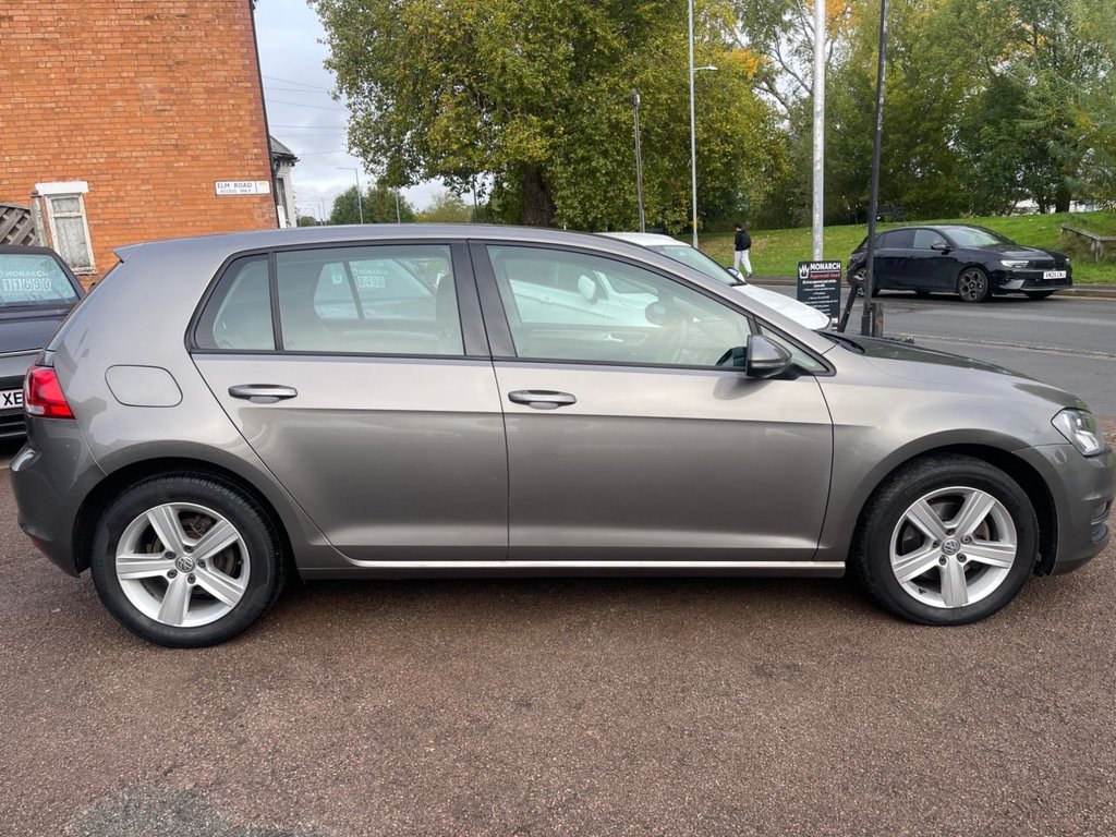 Used Volkswagen Golf 2015 for sale - 76048672: Photo 6