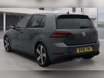 Used Volkswagen Golf 2018 for sale - 77608789: Photo
