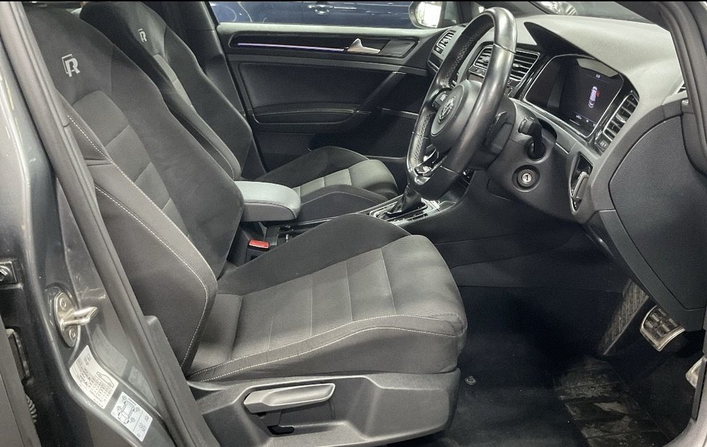 Used Volkswagen Golf 2018 for sale - 77608789: Photo 3