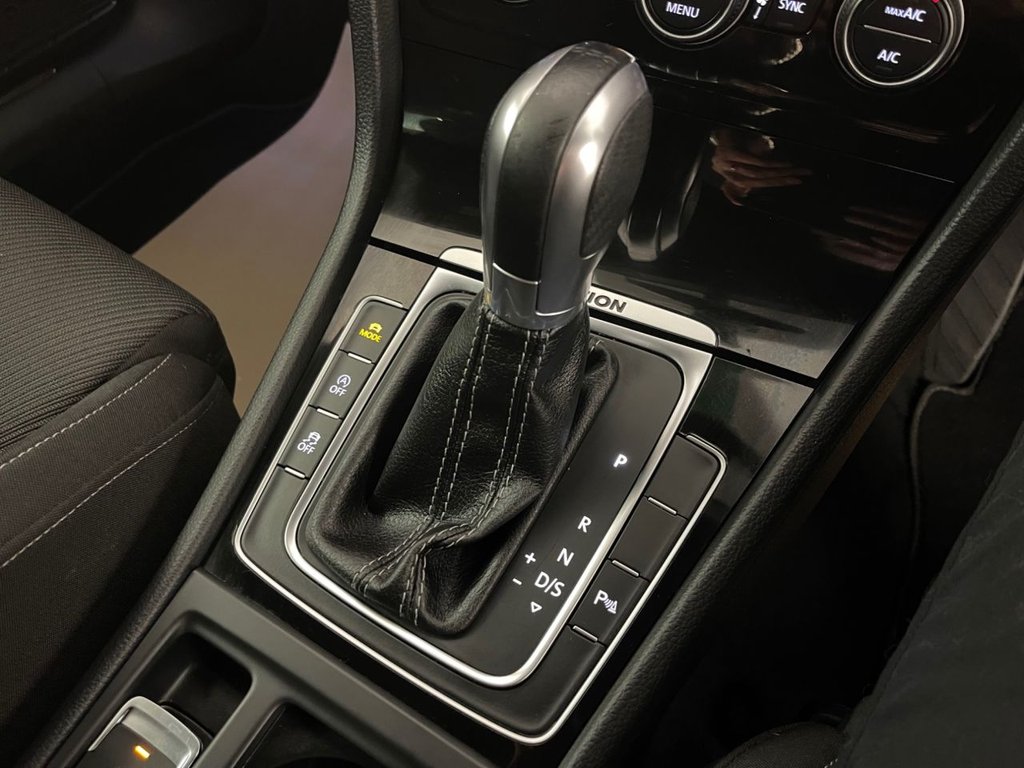 Used Volkswagen Golf 2018 for sale - 77608789: Photo 41