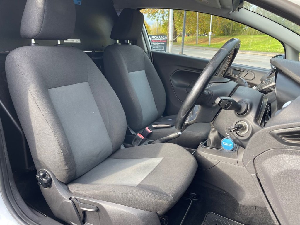 Used Ford Fiesta Van 2014 for sale - 76417951: Photo 11