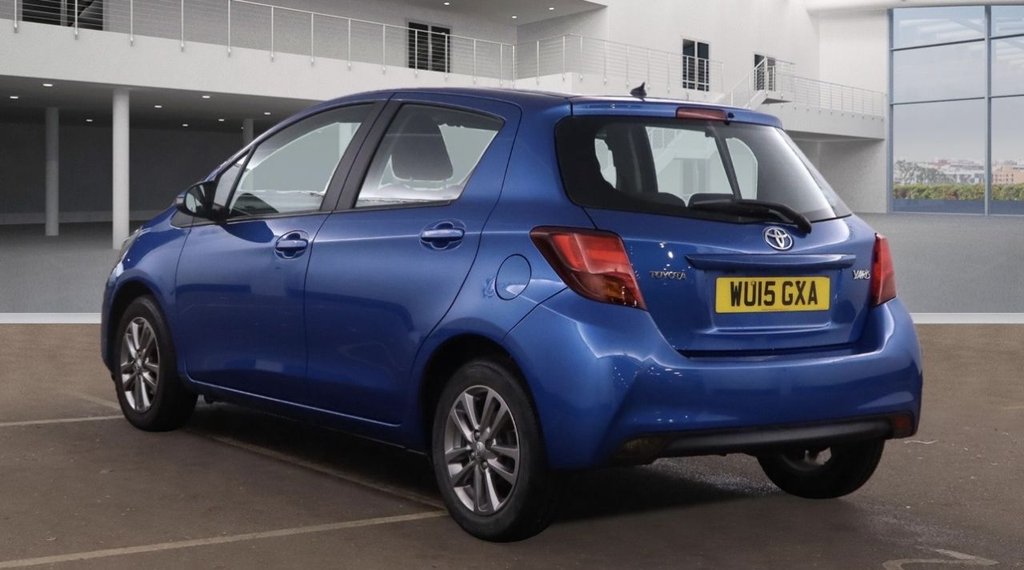 Used Toyota Yaris 2015 for sale - 76501031: Photo 2