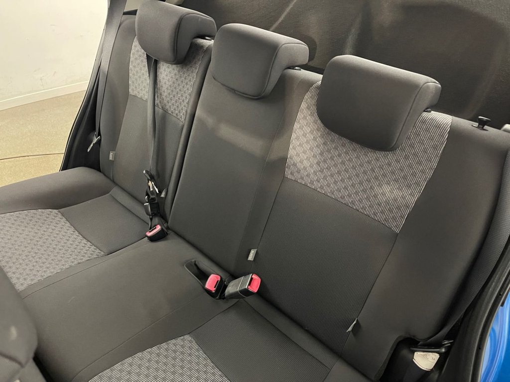 Used Toyota Yaris 2015 for sale - 76501031: Photo 21