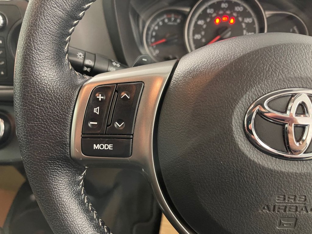 Used Toyota Yaris 2015 for sale - 76501031: Photo 28