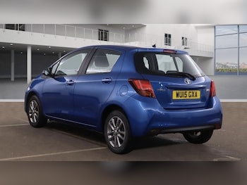 Used Toyota Yaris 2015 for sale - 76501031: Photo