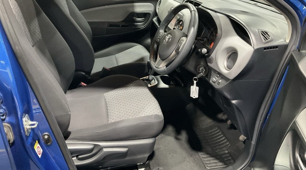 Used Toyota Yaris 2015 for sale - 76501031: Photo 3