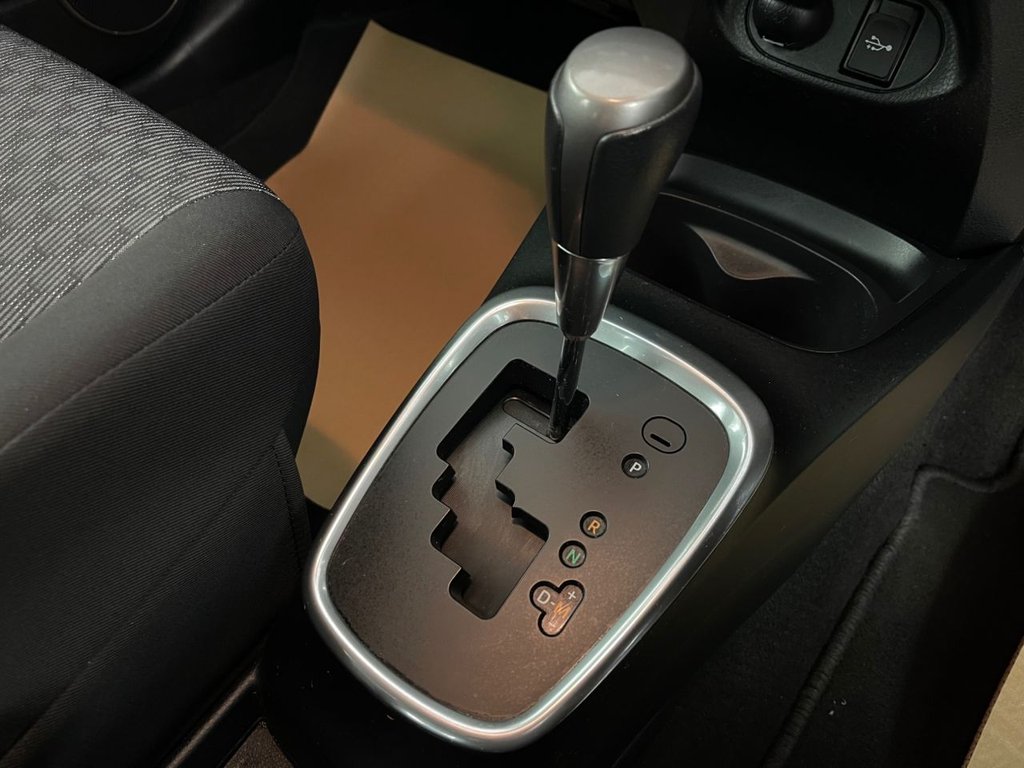 Used Toyota Yaris 2015 for sale - 76501031: Photo 38