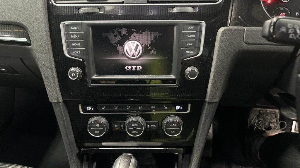 Used Volkswagen Golf 2015 for sale - 77422477: Photo 4