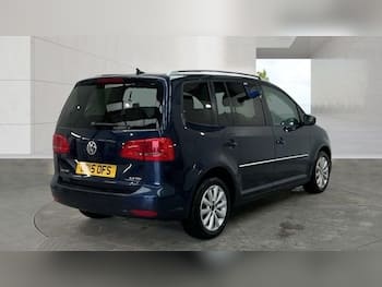 Used Volkswagen Touran 2015 for sale - 79871186: Photo