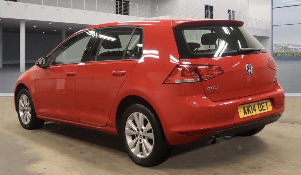 Used Volkswagen Golf 2014 for sale - 77356059: Photo 2