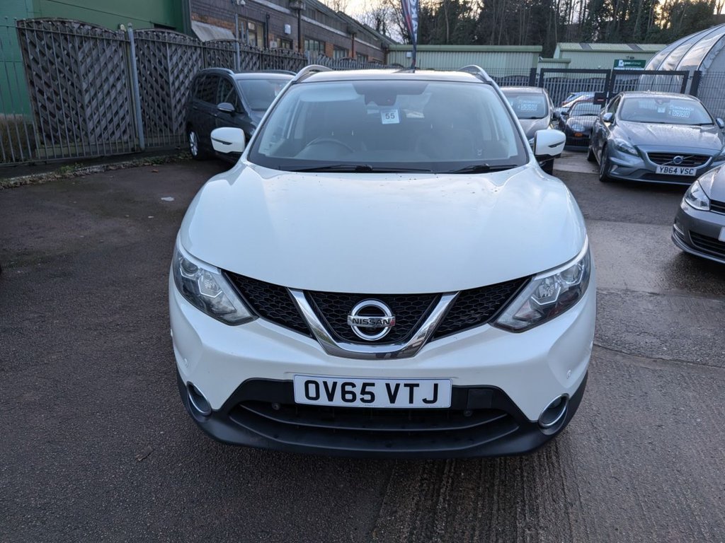Used Nissan Qashqai 2015 for sale - 77891330: Photo 2