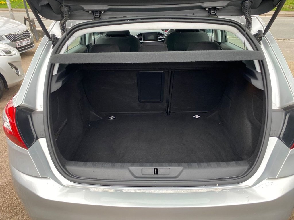 Used Peugeot 308 2016 for sale - 77583328: Photo 12