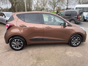 Used Hyundai i10 2018 for sale - 77792397: Photo