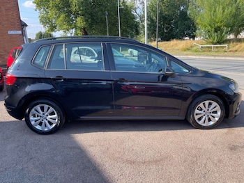 Used Volkswagen Golf SV 2015 for sale - 75397675: Photo