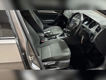 Used Volkswagen Golf 2014 for sale - 77227611: Photo