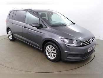 Used Volkswagen Touran 2017 for sale - 77048782: Photo