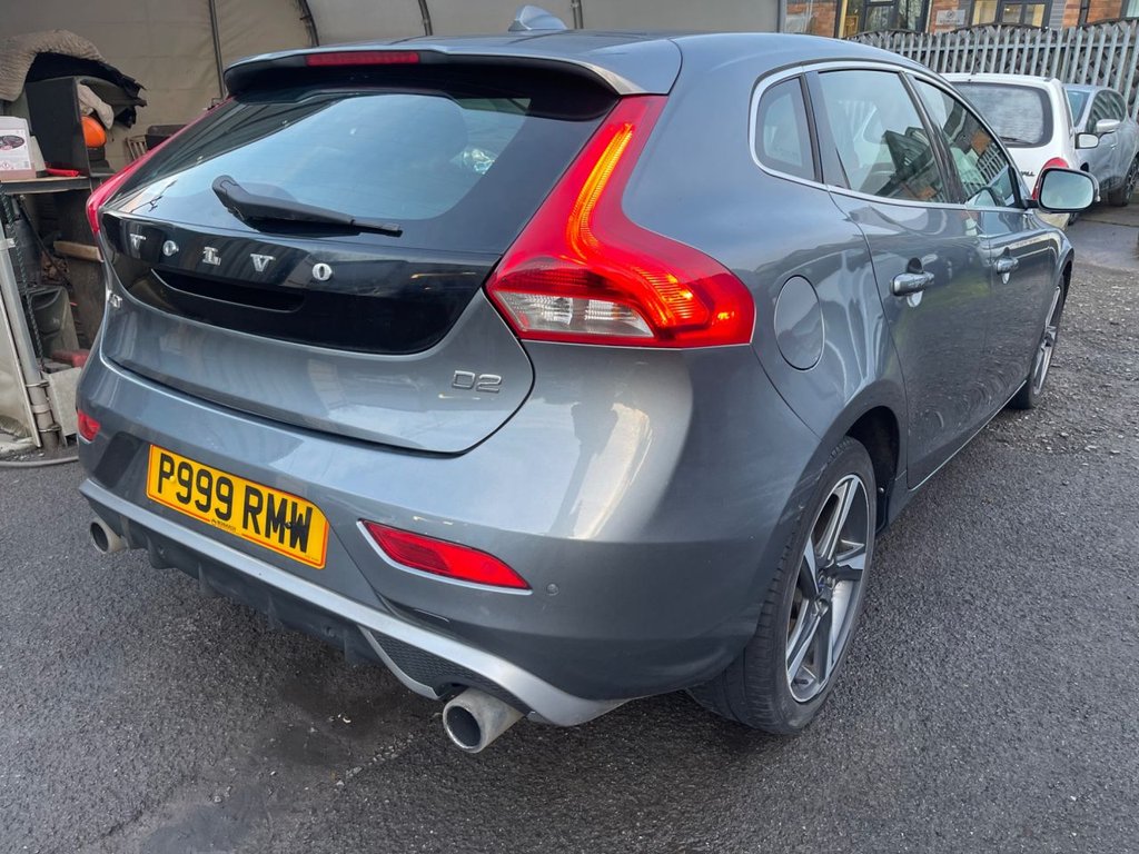 Used Volvo V40 2014 for sale - 77521504: Photo 2