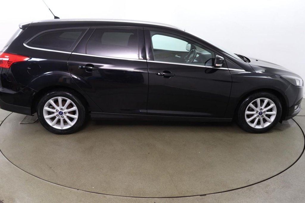 Used Ford Focus 2017 for sale - 76724461: Photo 4
