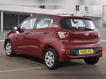 Used Hyundai i10 2017 for sale - 77437335: Photo