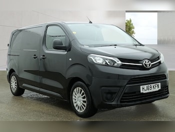 Toyota ProAce feature image