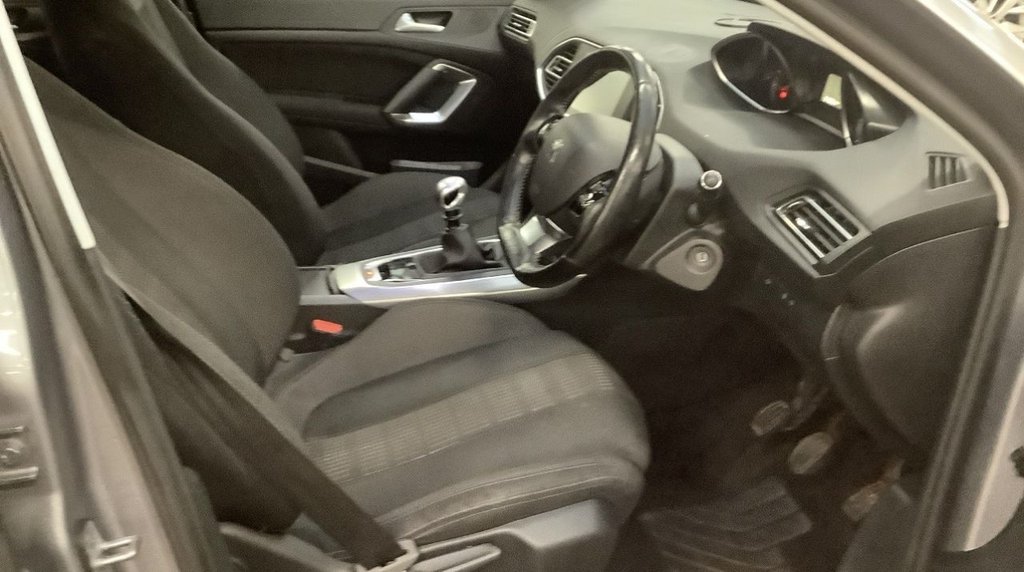 Used Peugeot 308 2016 for sale - 77276292: Photo 3