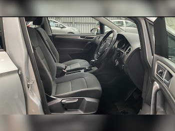 Used Volkswagen Golf SV 2015 for sale - 75758539: Photo
