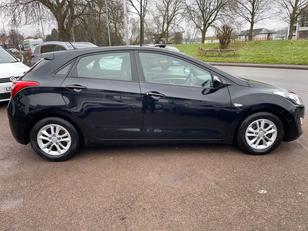 Used Hyundai i30 2014 for sale - 77121875: Photo 4