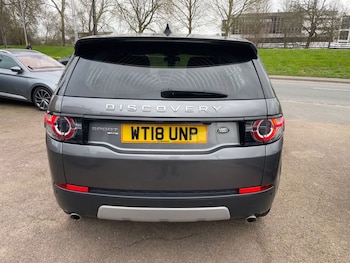 Used Land Rover Discovery Sport 2018 for sale - 77673647: Photo