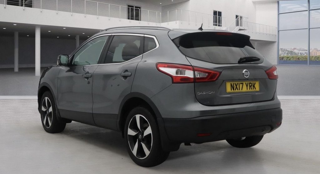 Used Nissan Qashqai 2017 for sale - 76855176: Photo 2