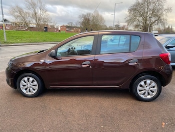 Used Dacia Sandero 2016 for sale - 77205416: Photo