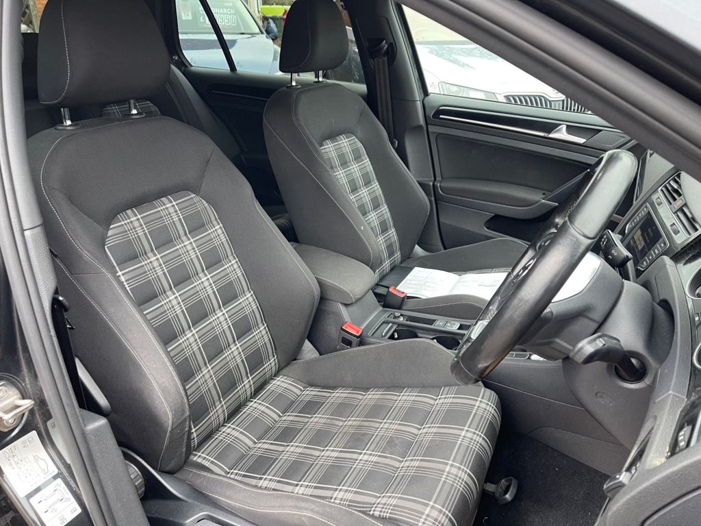 Used Volkswagen Golf 2016 for sale - 77820844: Photo 18