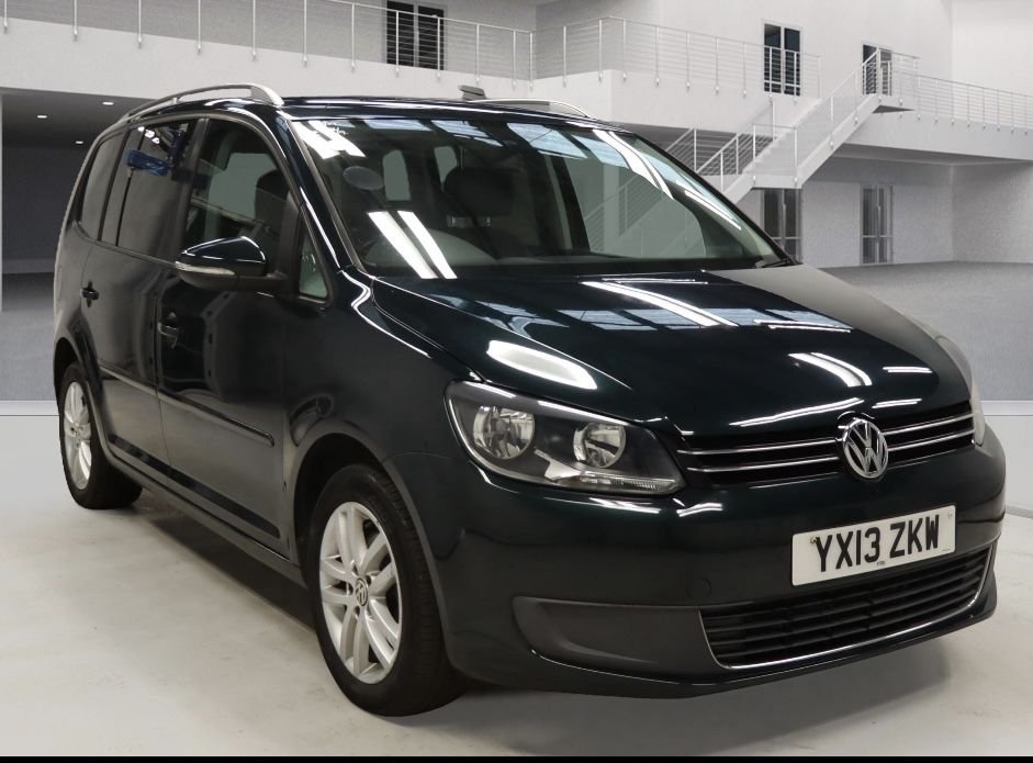 Used Volkswagen Touran 2013 for sale - 76202925: Photo 1