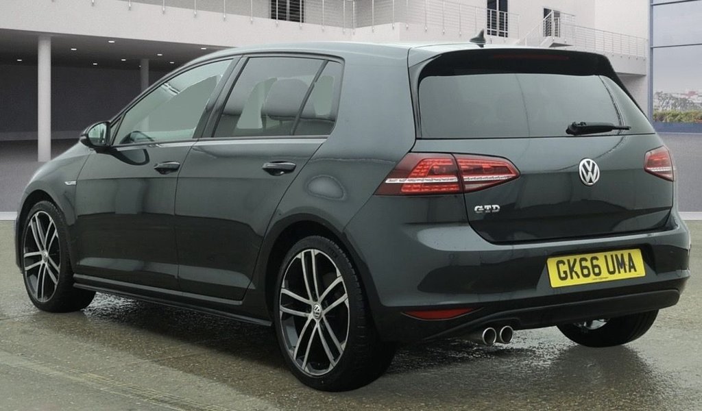 Used Volkswagen Golf 2016 for sale - 77547236: Photo 2