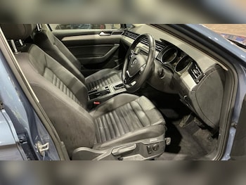 Used Volkswagen Passat 2016 for sale - 77408198: Photo