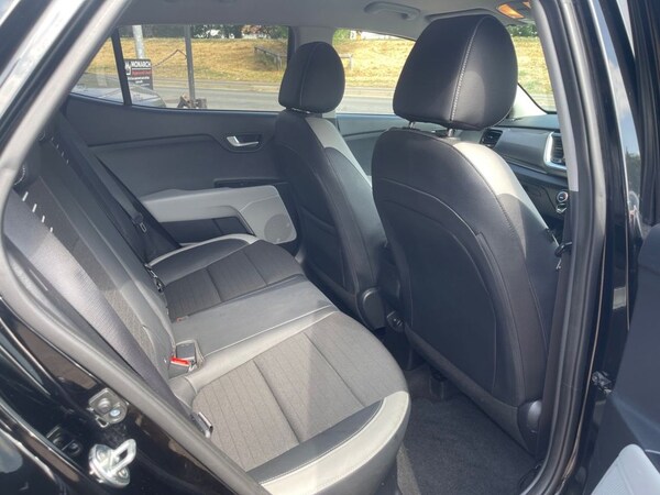 Used Kia Stonic 2019 for sale - 75537899: Photo 13