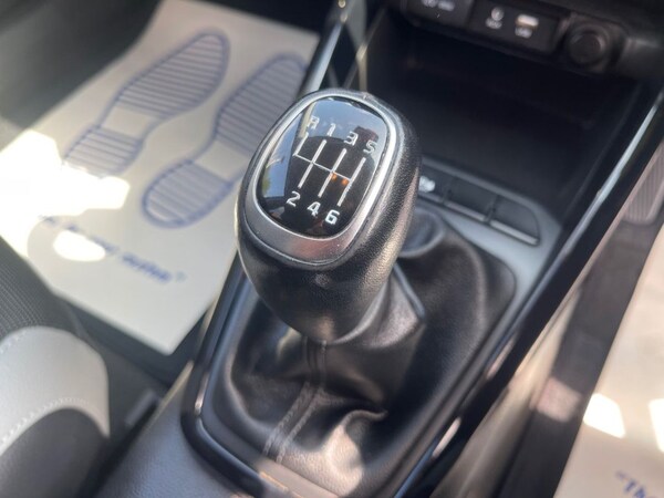 Used Kia Stonic 2019 for sale - 75537899: Photo 27