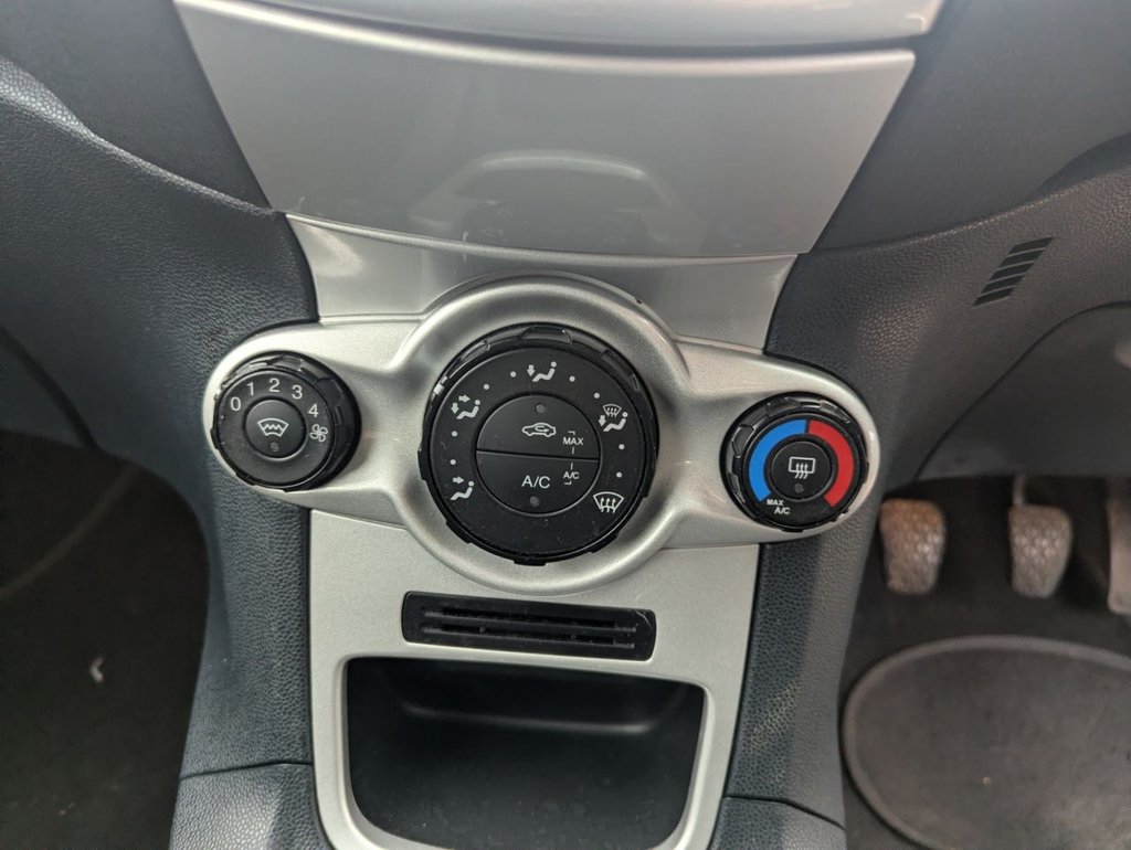 Used Ford Fiesta 2012 for sale - 77065369: Photo 5