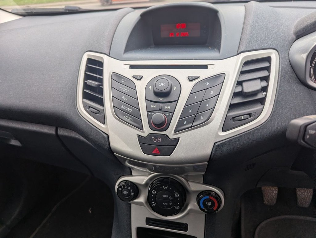 Used Ford Fiesta 2012 for sale - 77065369: Photo 6