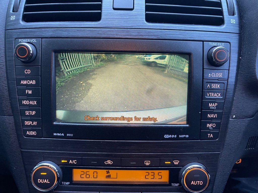 Used Toyota Avensis 2011 for sale - 76496634: Photo 11