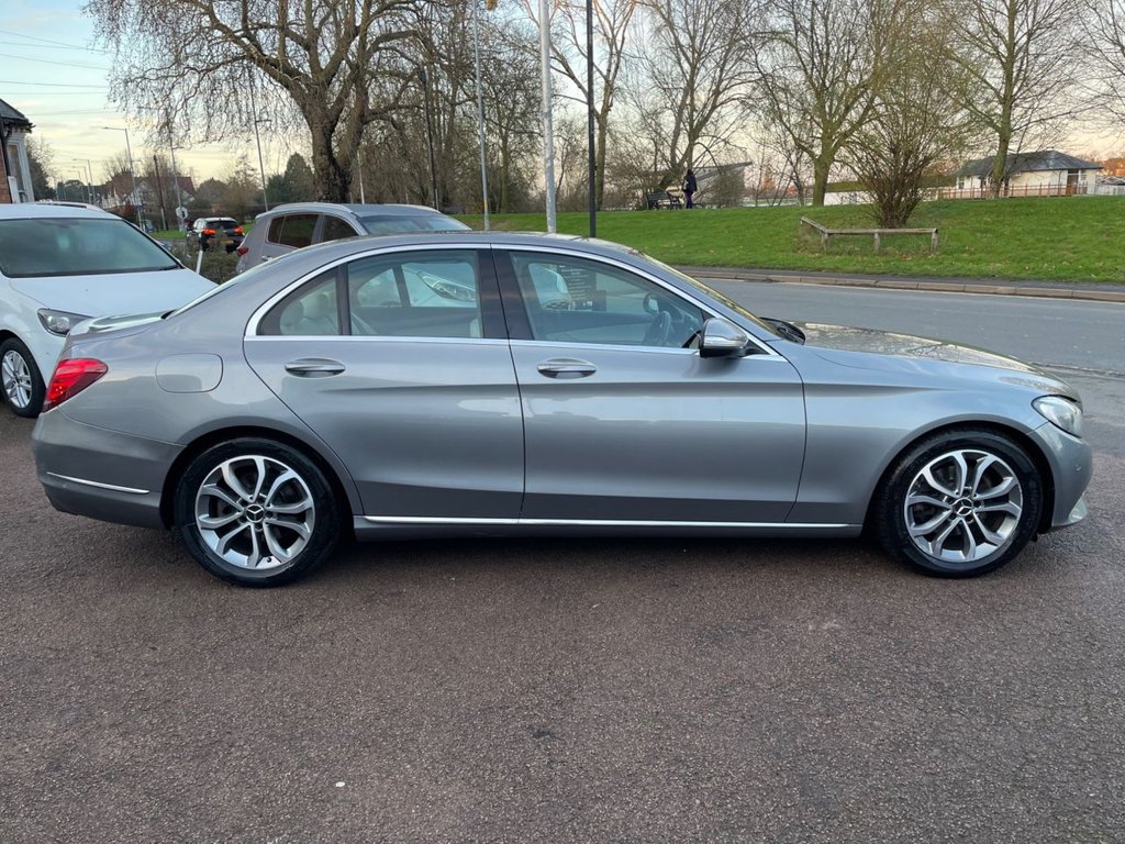 Used Mercedes-Benz C Class 2015 for sale - 76962155: Photo 4