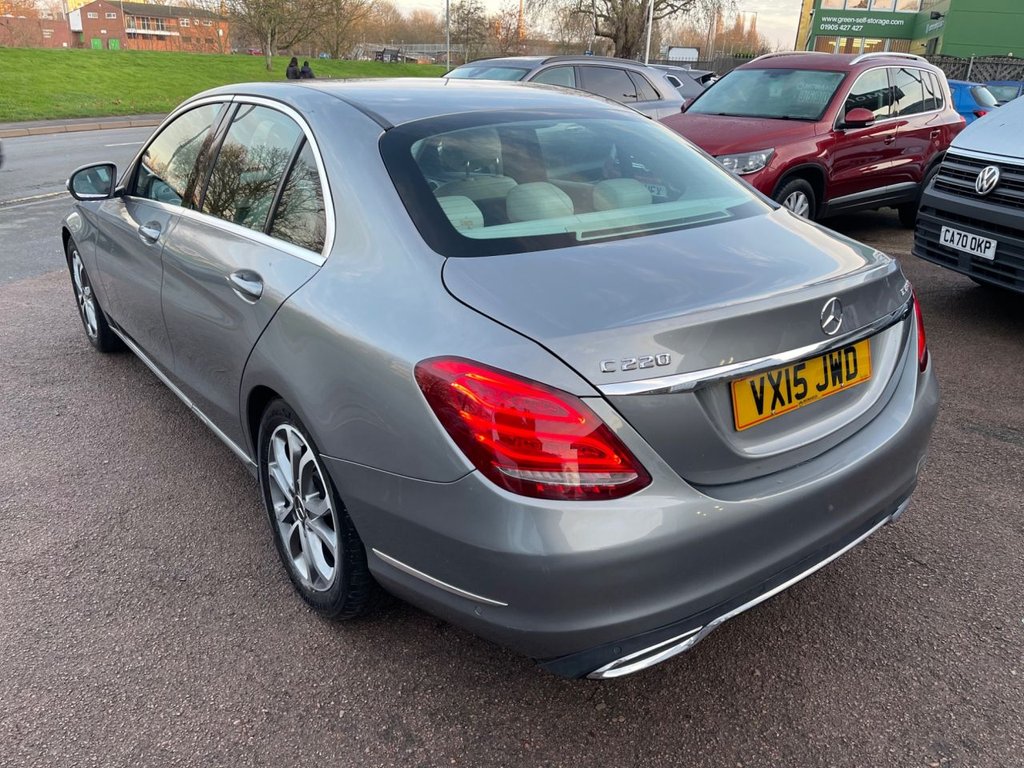 Used Mercedes-Benz C Class 2015 for sale - 76962155: Photo 6