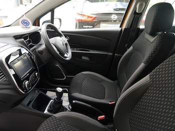 Used Renault Captur 2017 for sale - 75083302: Photo