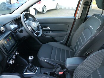 Used Dacia Duster 2023 for sale - 77393673: Photo