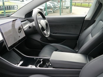 Used Tesla Model 3 2020 for sale - 76018302: Photo 2