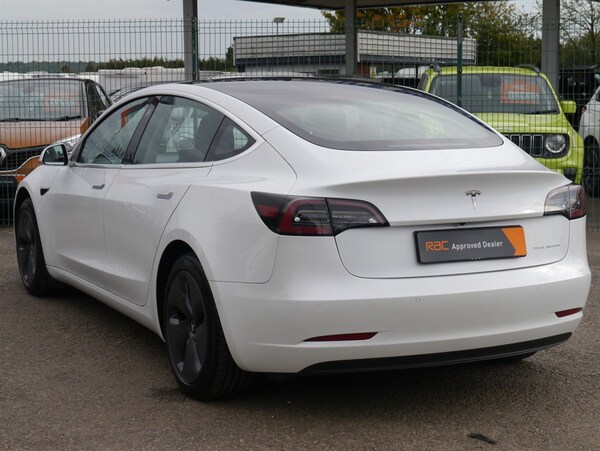 Used Tesla Model 3 2020 for sale - 76018302: Photo 9