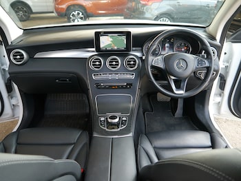 Used Mercedes-Benz 220 2018 for sale - 79254885: Photo