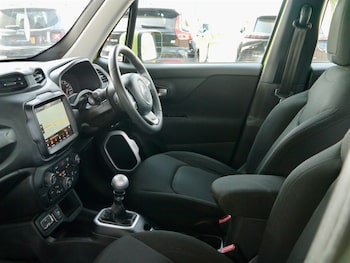 Used Jeep Renegade 2018 for sale - 76428367: Photo