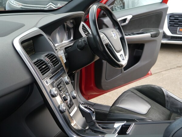 Used Volvo XC60 2014 for sale - 76140471: Photo 6