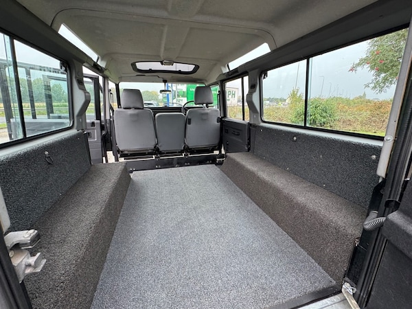 Used Land Rover Defender 110 1989 for sale - 75571329: Photo 4