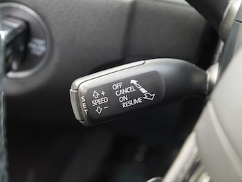 Used Volkswagen Touareg 2016 for sale - 76818083: Photo